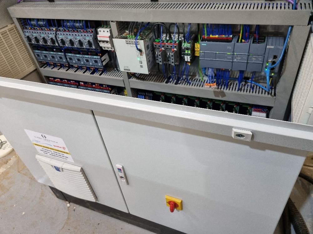 Double sander panel showing inside components from front-top